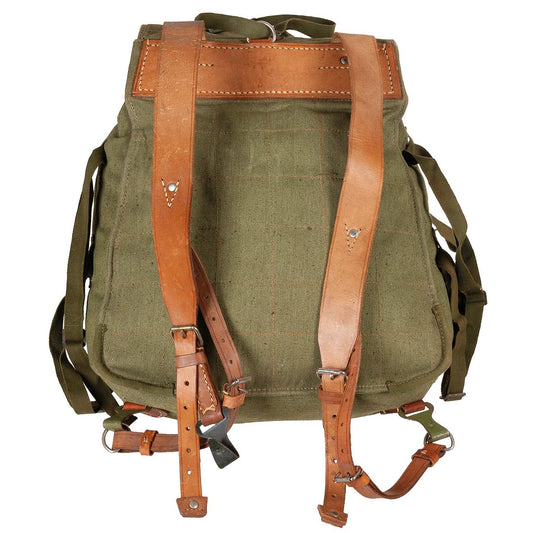 Rumän. Rucksack, oliv,neuw., mit Lagerspuren